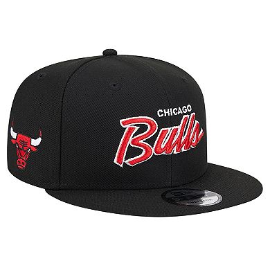 Men's New Era Black Chicago Bulls Evergreen Script Side Patch 9FIFTY Snapback Hat