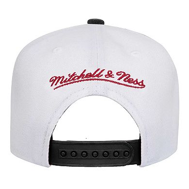 Youth Mitchell & Ness White Chicago Bulls Wave Runner Snapback Hat