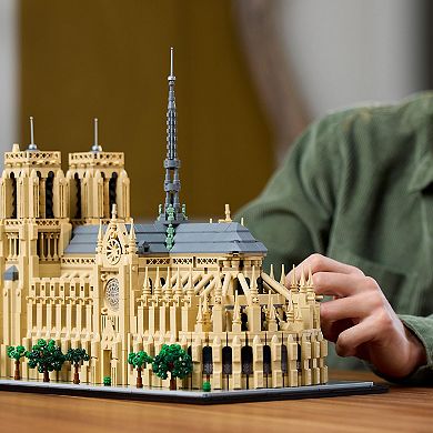 LEGO Architecture Notre-Dame de Paris Replica Build and Display Set 21061 Building Kit (4383 pieces)