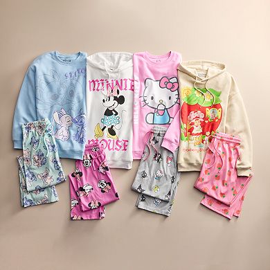 Juniors' Hello Kitty Long Sleeve Graphic Pullover