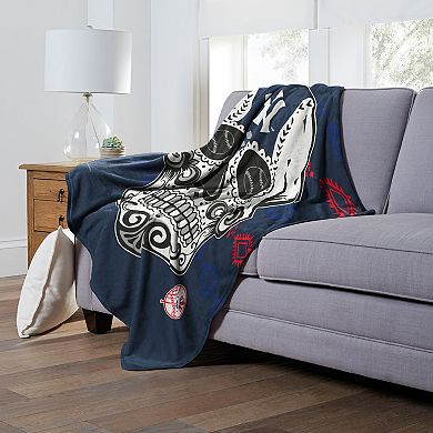 MLB New York Yankees Sugar Skull Silk Touch Throw