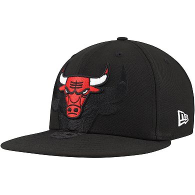 Men's New Era Black Chicago Bulls Blackout Shadow Logo 59FIFTY Fitted Hat