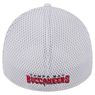 Men's New Era White Tampa Bay Buccaneers Breakers 39THIRTY Flex Hat