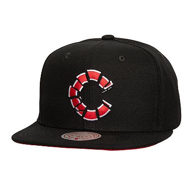 Men's Mitchell & Ness Black Chicago Cubs Shattered Snapback Hat
