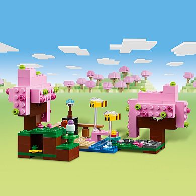 LEGO Minecraft The Cherry Blossom Garden 21260 Building Kit (304 pieces)