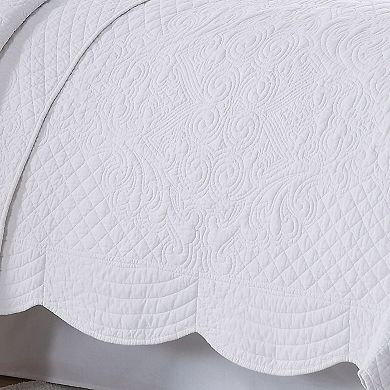 American Traditions French Tile Scalloped Quilt Set with Shams