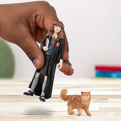 Schleich Wizarding World of Harry Potter: Hermoine & Crookshanks Collectible Figurines
