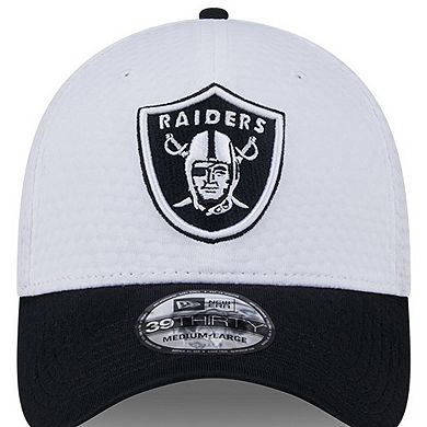 Men's New Era White/Black Las Vegas Raiders 2024 NFL Training Camp 39THIRTY Flex Hat