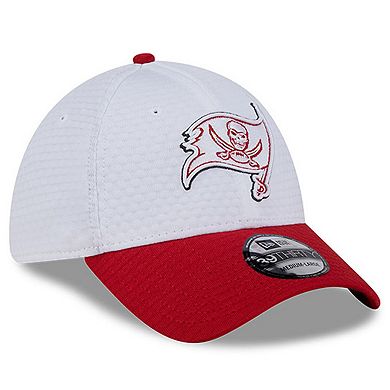 Men's New Era White/Red Tampa Bay Buccaneers 2024 NFL Training Camp 39THIRTY Flex Hat