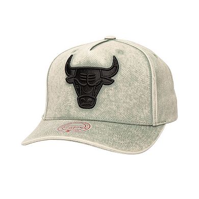 Men's Mitchell & Ness Gray Chicago Bulls Washed Out Tonal Logo Snapback Hat