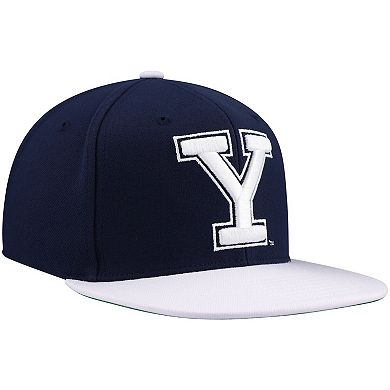 Men's Mitchell & Ness Navy/White Yale Bulldogs 2-Tone 2.0 Snapback Hat