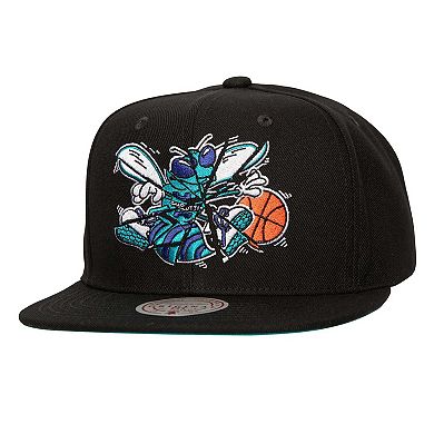 Men's Mitchell & Ness Black Charlotte Hornets Shattered Snapback Hat