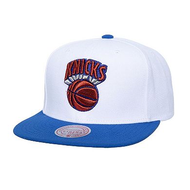 Men's Mitchell & Ness White New York Knicks  Soul Logo Shine 2-Tone Snapback Hat