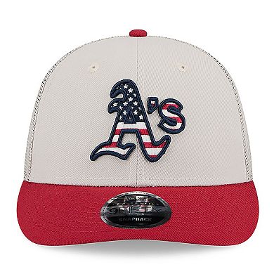 Men's New Era  Khaki/Red Oakland Athletics 2024 Fourth of July Trucker Low Profile 9FIFTY Snapback Hat