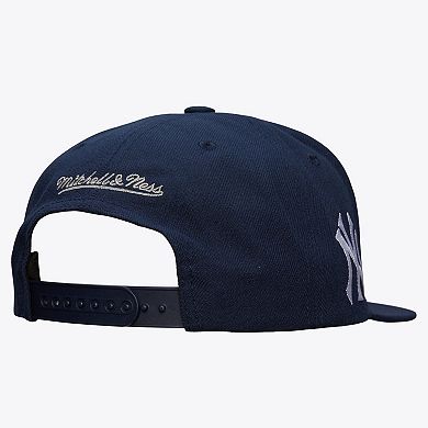 Men's Mitchell & Ness Navy New York Yankees Team Tagged Snapback Hat