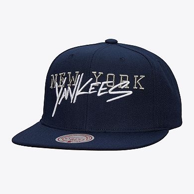 Men's Mitchell & Ness Navy New York Yankees Team Tagged Snapback Hat