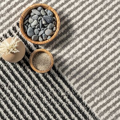 nuLOOM Charline Modern Mountain Area Rug