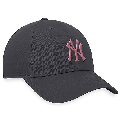 Women's Nike Graphite New York Yankees Desert Berry Club Adjustable Hat