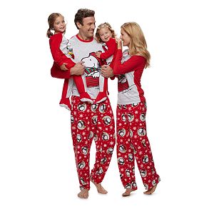 Jammies For Your Families Peanuts Snoopy & Woodstock Sledding Pajamas