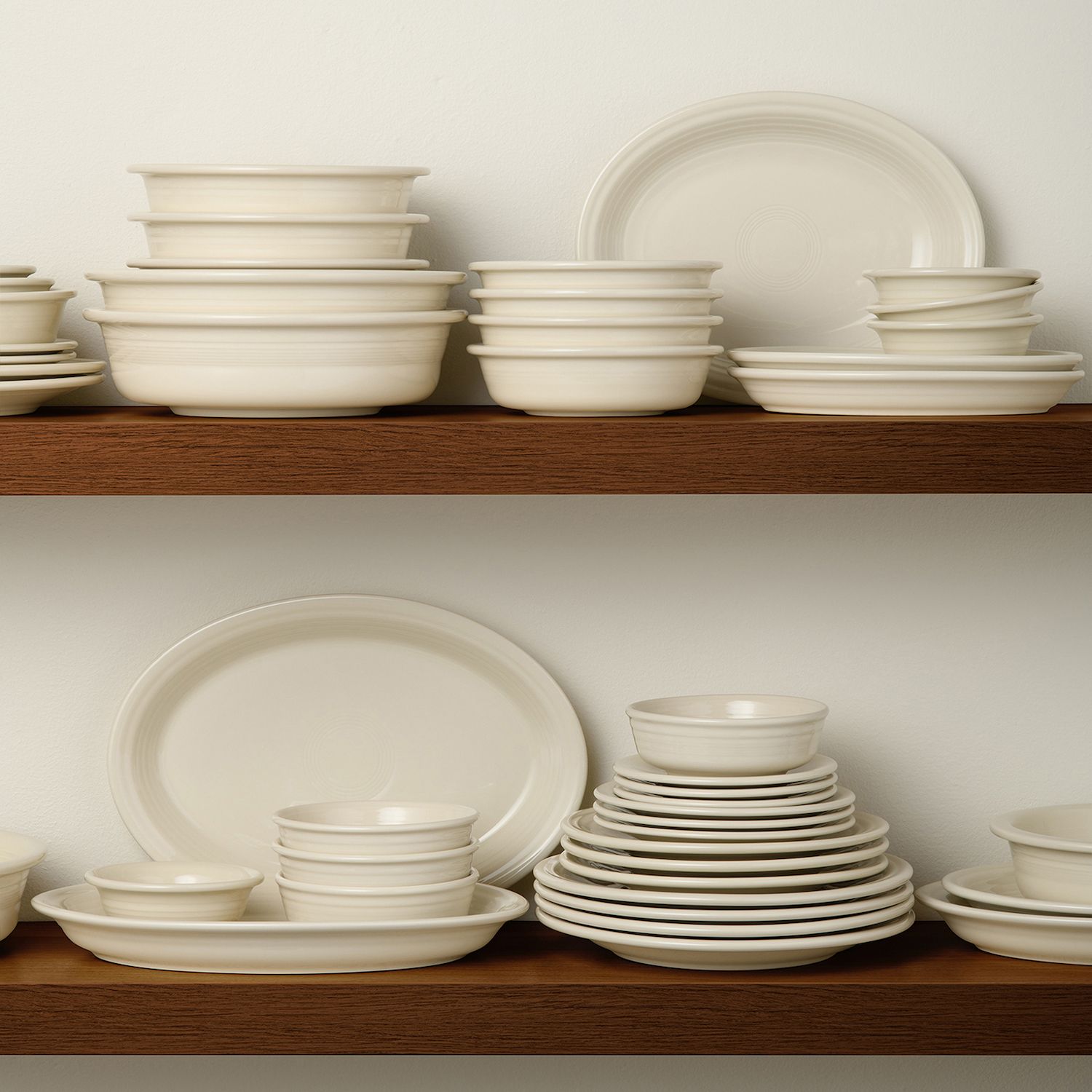 Fiesta Classic Rim Dinnerware Set - Thumbnail 2