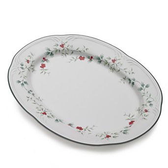 Pfaltzgraff Winterberry 14 in Oval Serving Platter