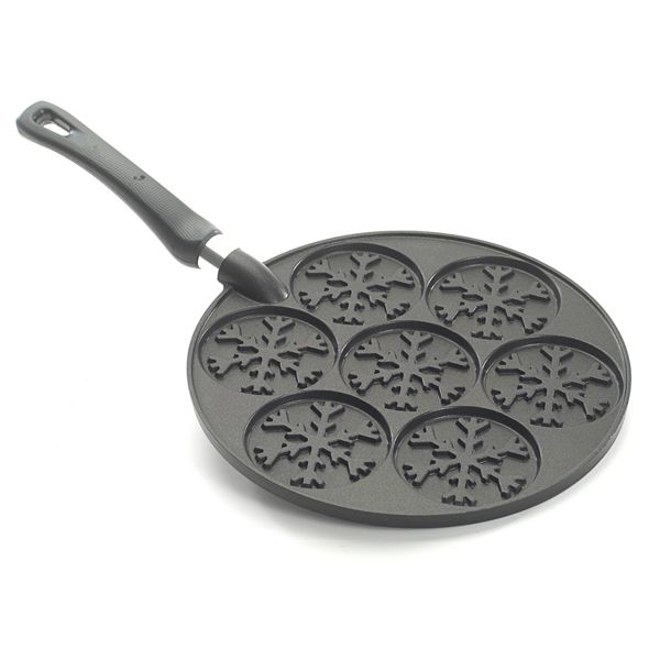  Nordic Ware Holiday Pancake Pan: Christmas Pancake Pan: Home &  Kitchen