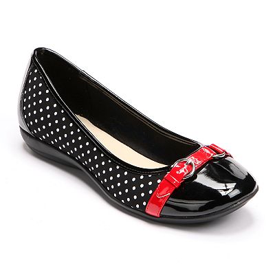 Solesenseability black flats hotsell