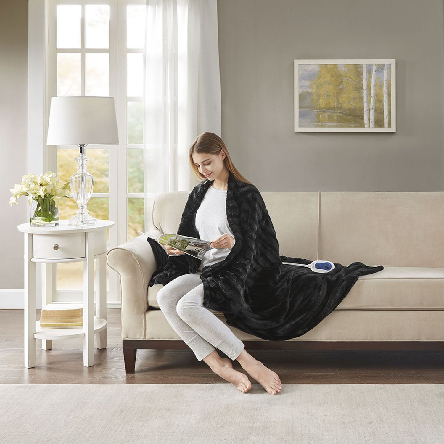 Beautyrest Heated Oversized Faux Fur Throw - Thumbnail 4