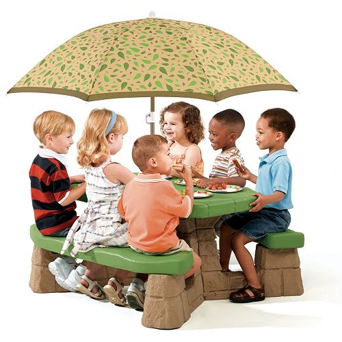 Step2 Naturally Playful Picnic Table with Umbrella