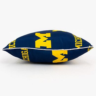 Michigan Wolverines Decorative Pillow Set