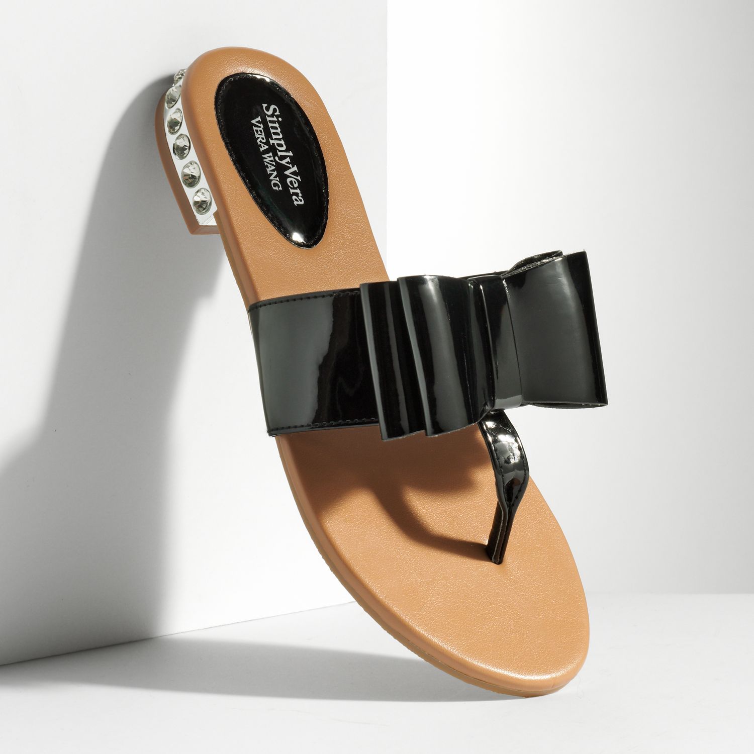 vera wang flip flops