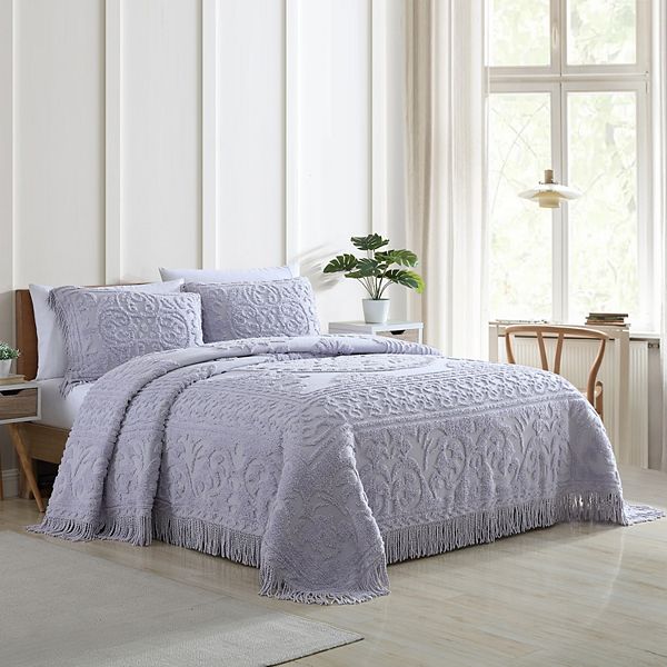 Collections Etc Luxurious Medallion Chenille Fringe Border Bedspread Full Lavender
