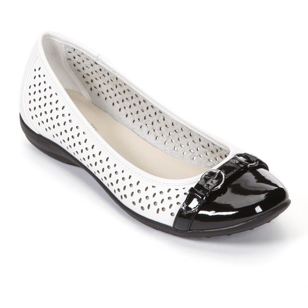 white flats kohls