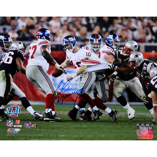 Steiner Sports Eli Manning Super Bowl XLII Escaping Tackle 8'' x 10'' Signed Photo