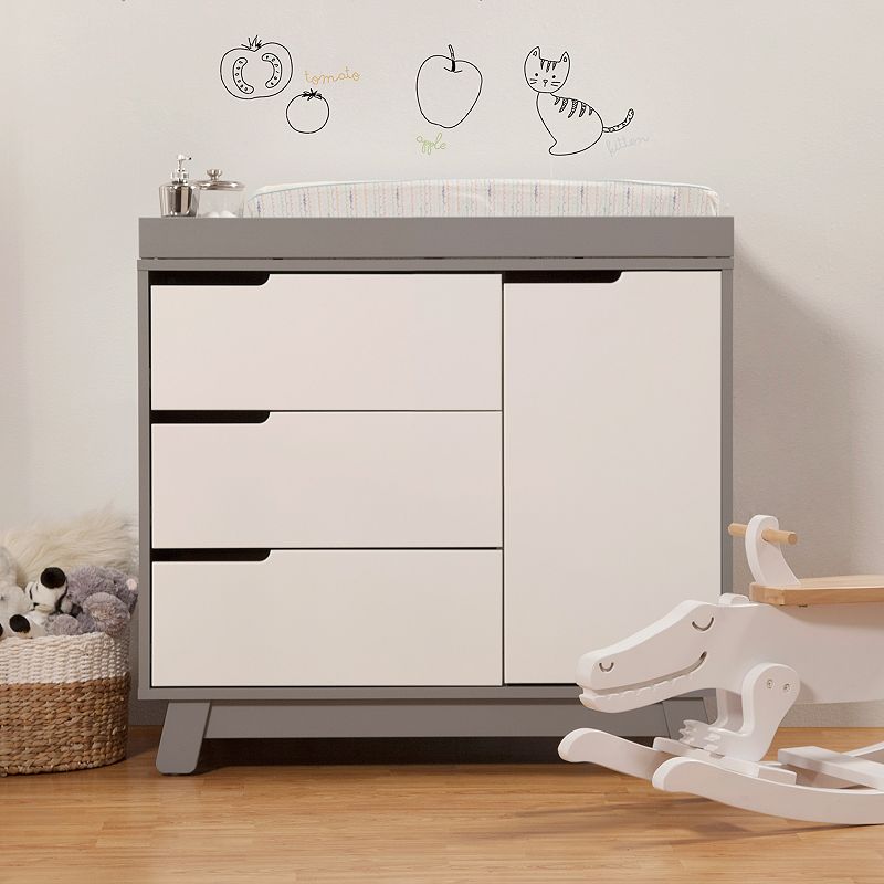 https://media.kohlsimg.com/is/image/kohls/1559759_Gray_White?wid=800&hei=800&op_sharpen=1