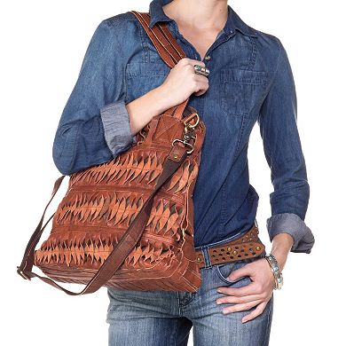 AmeriLeather Oida Twist Leather Convertible Shoulder Bag