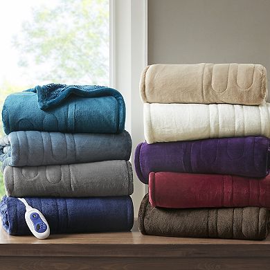 Beautyrest Oversized Reversible Heated Microlight to Berber Throw