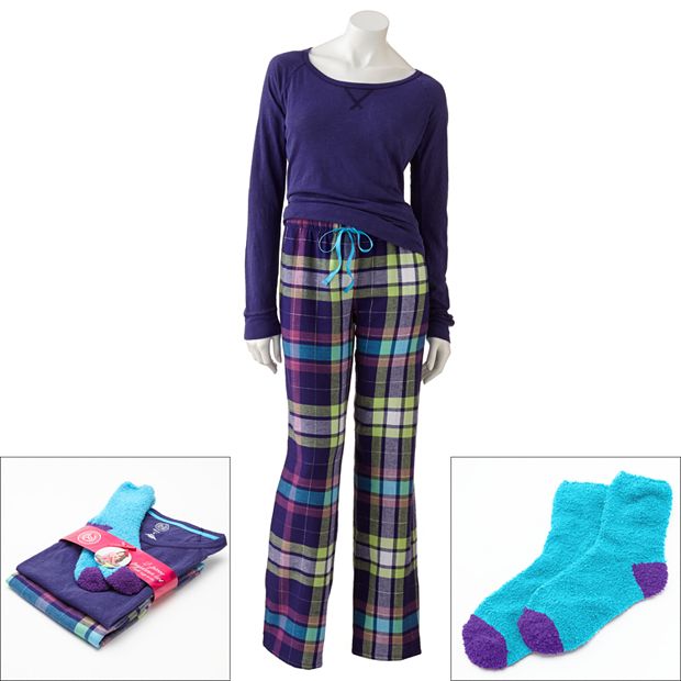 Juniors' SO® Pajama Top & Flannel Pants Pajama Set