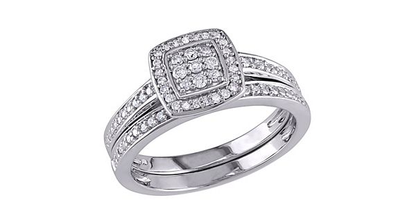 Diamond Halo Engagement Ring Set in Sterling Silver (1/4 ct. T.W.)