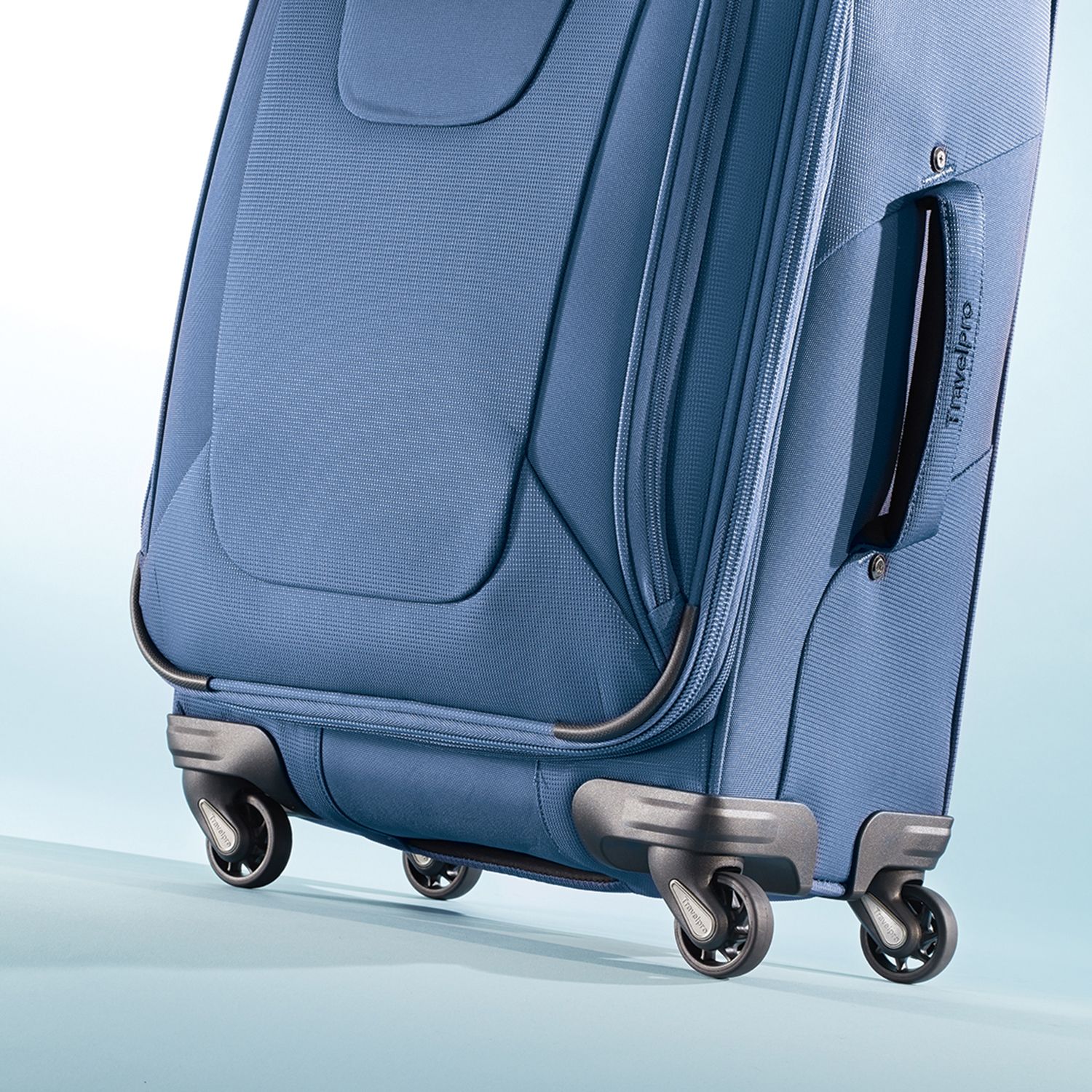 travelpro luggage maxlite3 21 inch expandable spinner