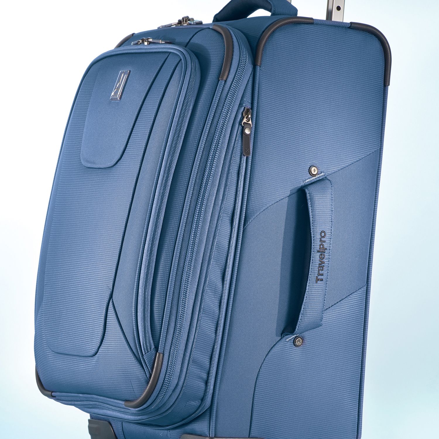 travelpro luggage maxlite3 21 inch expandable spinner