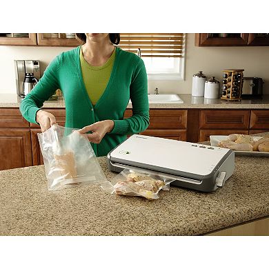 FoodSaver FM2110-027 Vacuum Sealer System