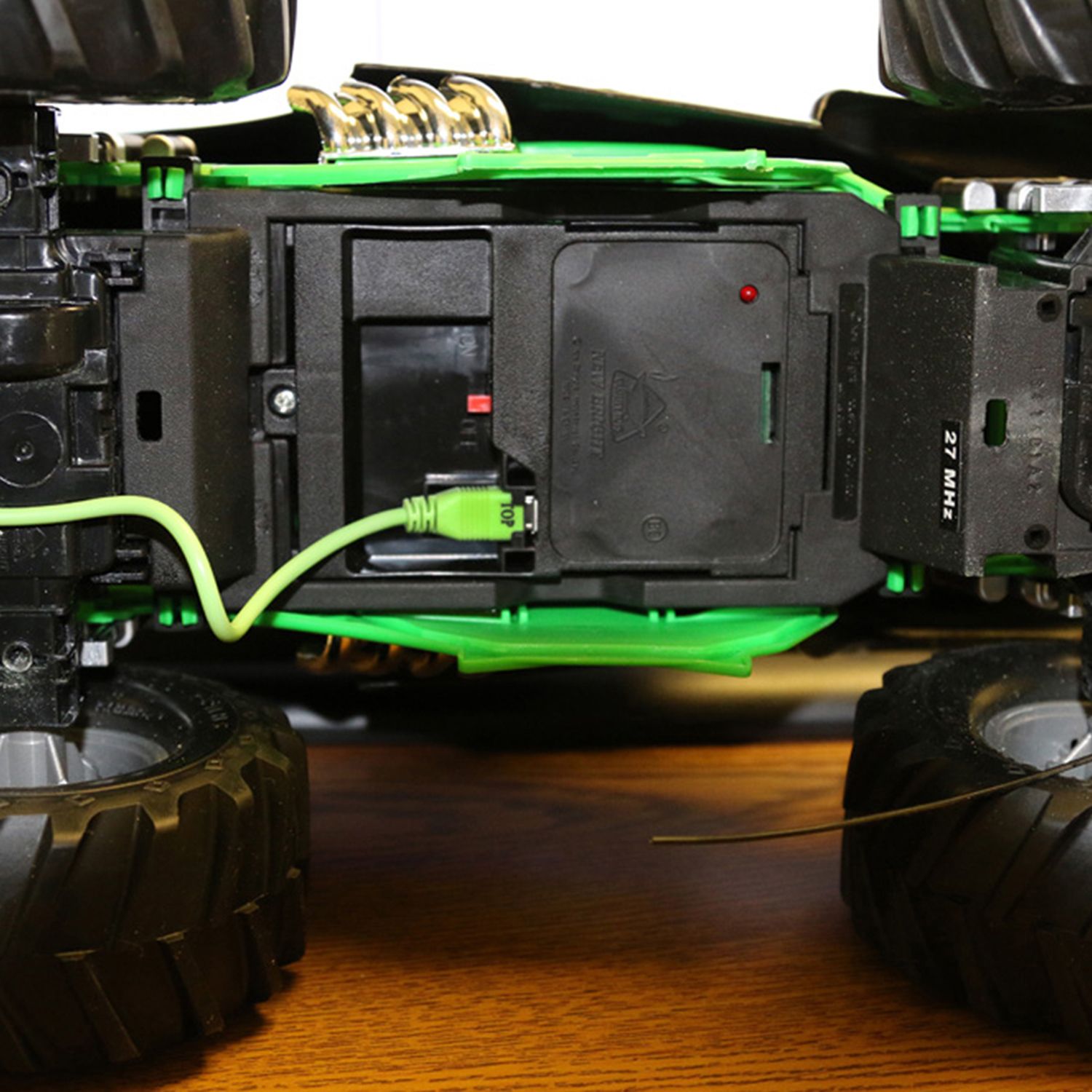 new bright remote control 6.4 v grave digger truck