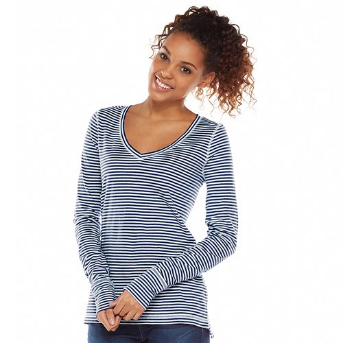 so v neck tees