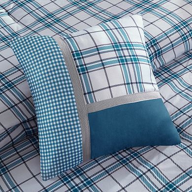 Intelligent Design Campbell Reversible Comforter Set