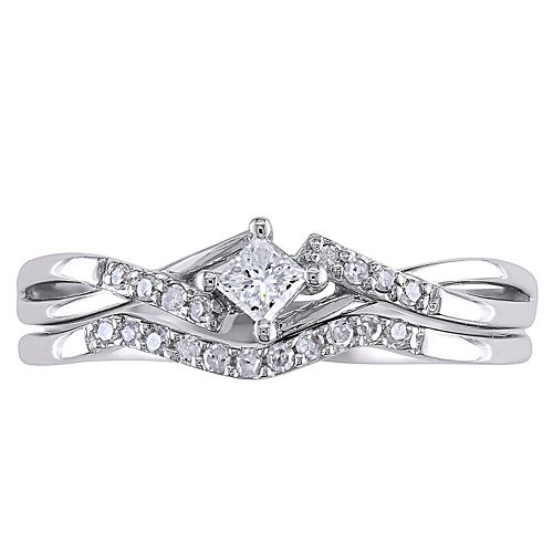 Diamond Engagement Ring Set in 10k White Gold (1/5 Carat T.W.)
