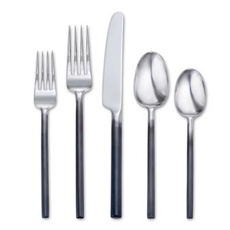 Oneida Raven 20 pc Flatware Set