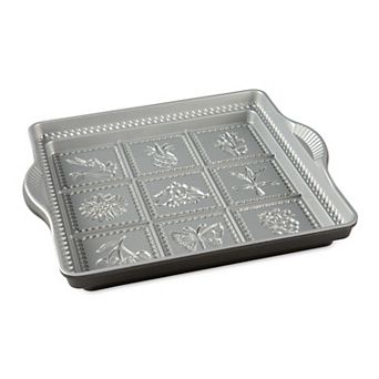 Nordic Ware® Nonstick English Shortbread Pan