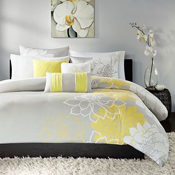 Madison Park Brianna 6 pc Floral Duvet Cover Set with Throw Pillows