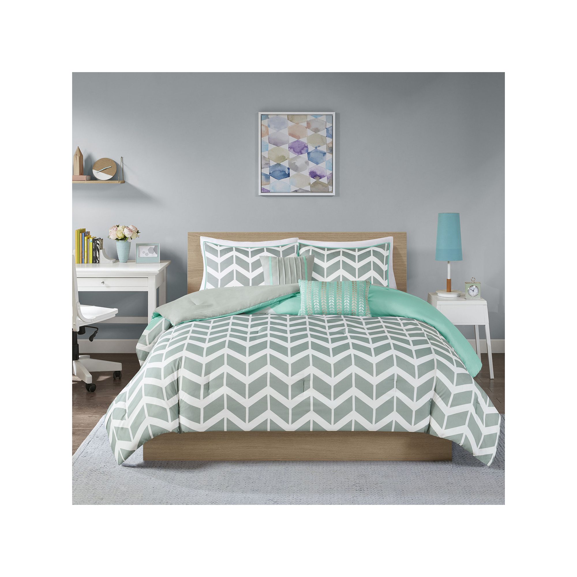 Intelligent Design Elle Comforter Set with Throw Pillows, Blue